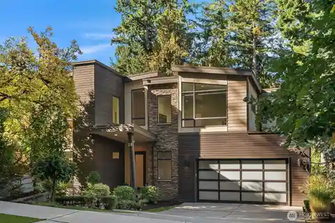 Immaculate Home in a Quiet Neighborhood