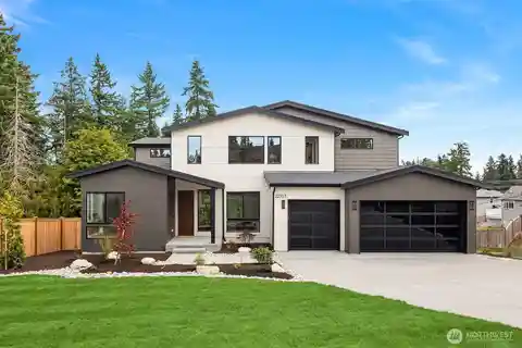 Northwest Contemporary Home in an Exclusive Community