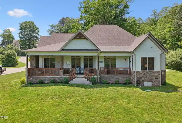 THE PERFECT BLEND OF LUXURY AND TRANQUILITY