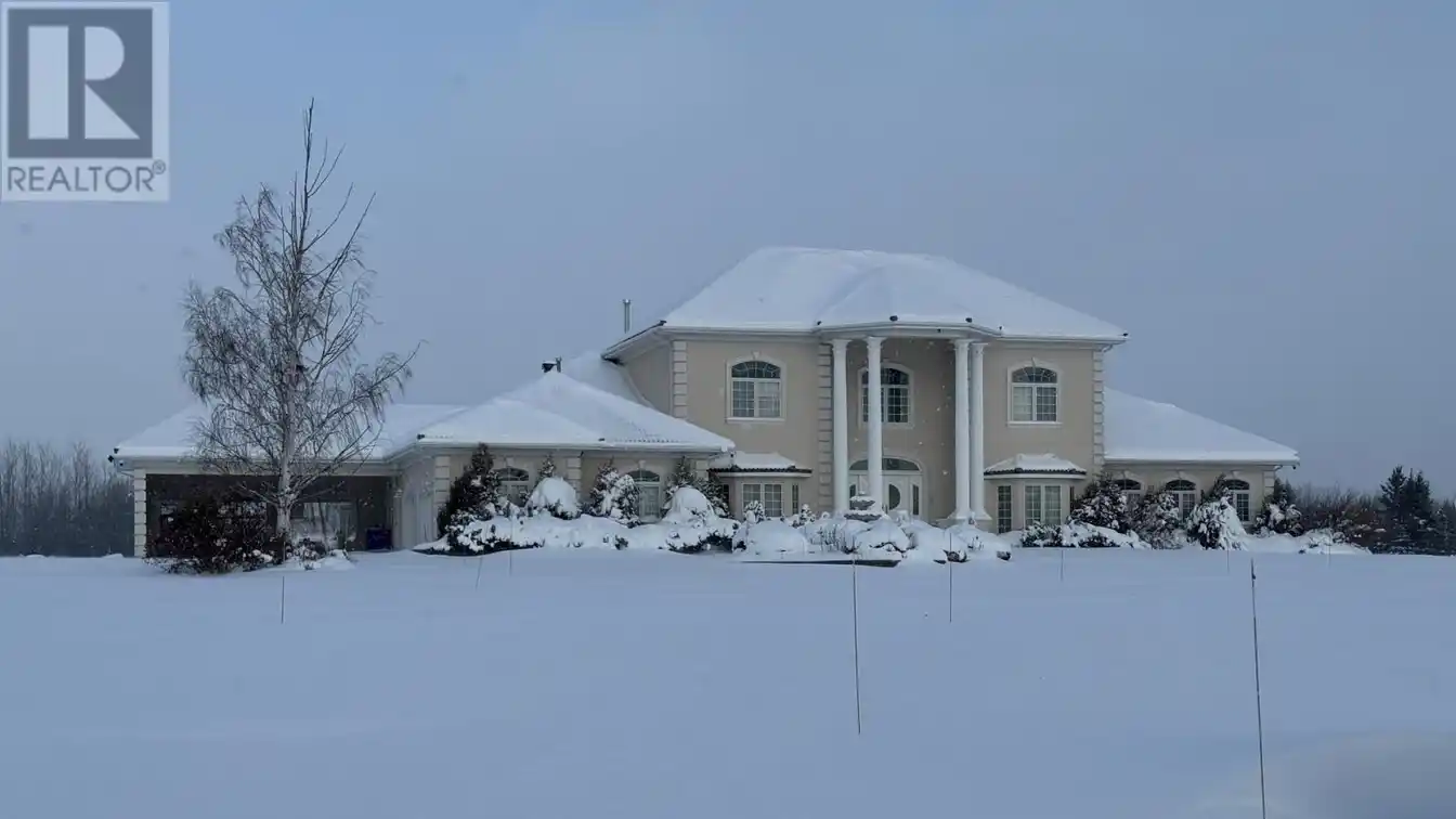 Luxury and Functionality on 15 Serene Acres