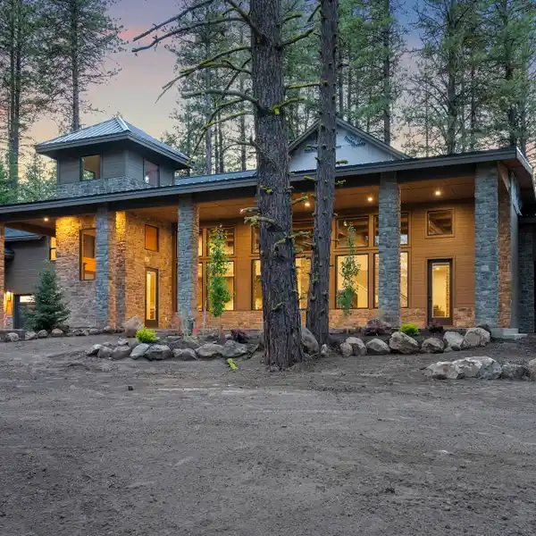 LUXURY LEGACY HOME ON ACREAGE