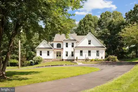Turnkey Retreat on a Secluded Lot