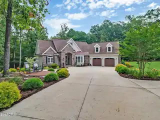 Magnificent Custom Home on Lake Tara