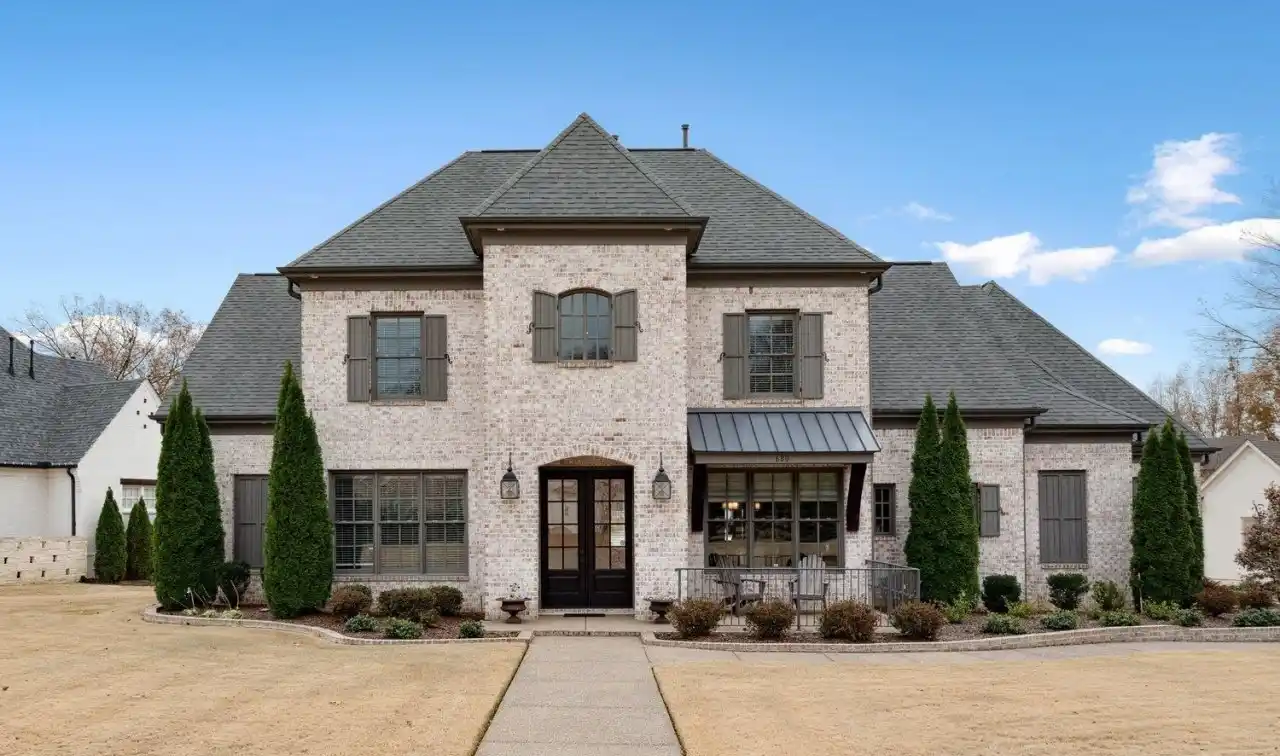 Gorgeous Lakefront Home
