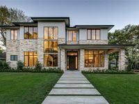 EXTRAORDINARY HOME IN HIGHLY DESIRED LYNN PARK