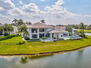 Custom Estate in Prestigious Location