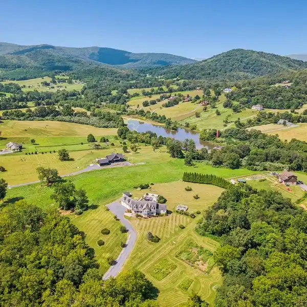 EXCEPTIONAL PROPERTY IN THE HEART OF THE SHENANDOAH VALLEY