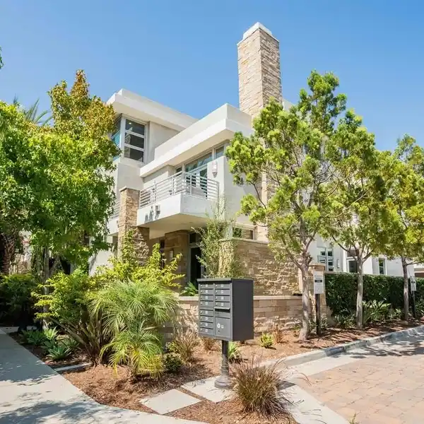 EXCEPTIONAL RESIDENCE IN THE COVETED ICON COMMUNITY