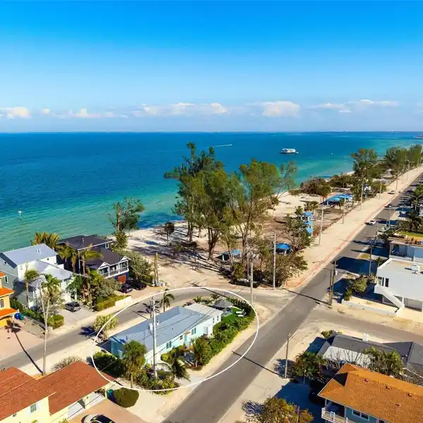 TURNKEY FURNISHED COTTAGE ON THE NORTH END OF ANNA MARIA ISLAND