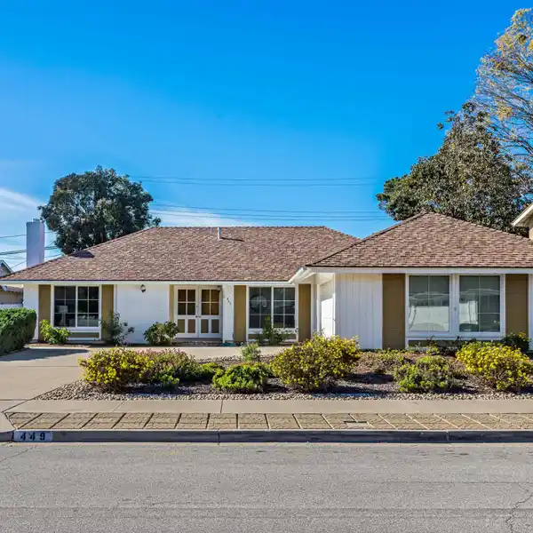 CHARMING HOME WITH MOUNTAIN VIEWS AND SUNSHINE