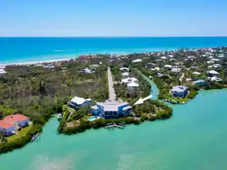 Private Waterfront Oasis in Del Sega