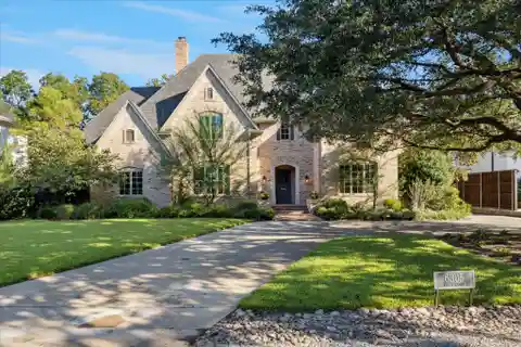 Exquisitely Updated Preston Hollow Residence