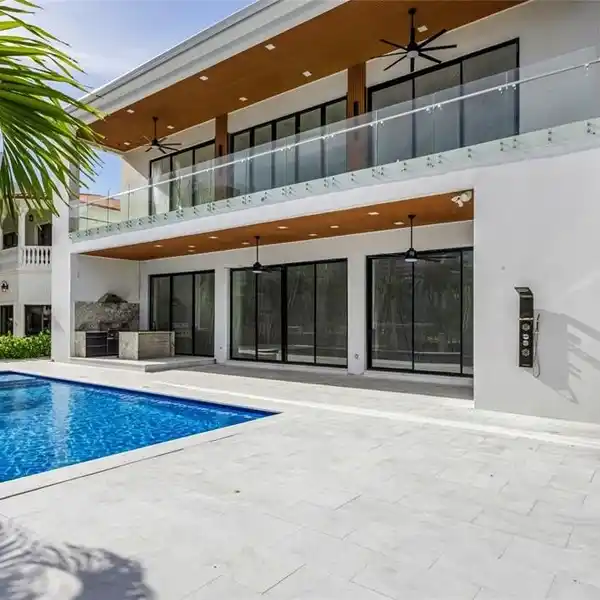 NEW ARCHITECTURAL MODERN DEEPWATER ESTATE