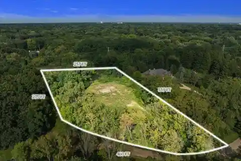 Extraordinary Parcel in Bloomfield Hills