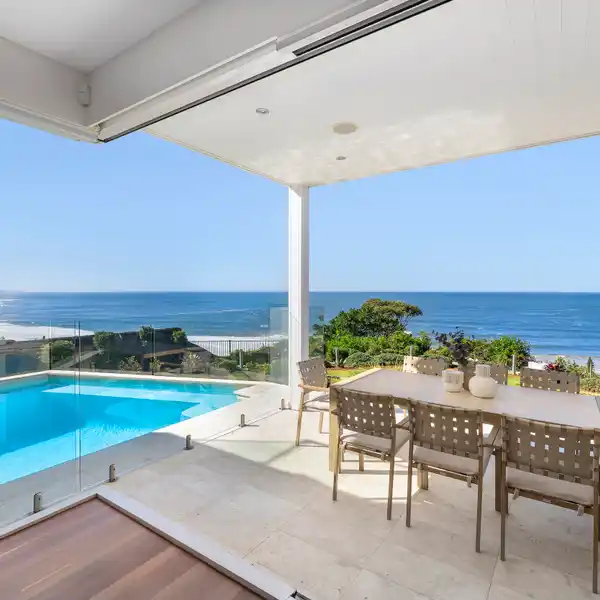 AN OASIS WITH A SHOWSTOPPING PANORAMA