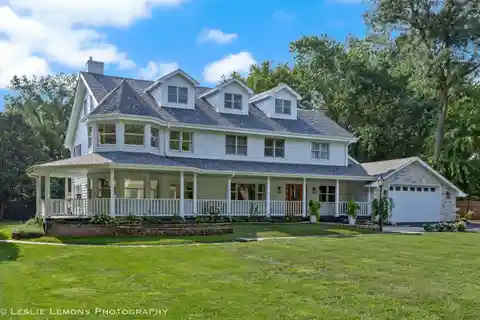 Fabulous Home Blending Lifestyle and Location
