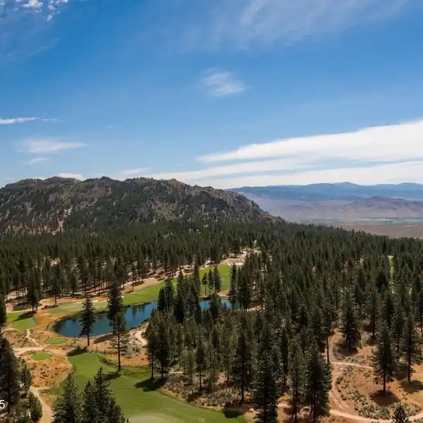 SUNLIT MOUNTAIN SANCTUARY WITH GOLFSIDE PRESTIGE