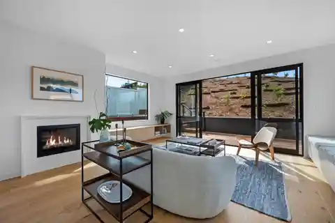 Pinnacle of Sophisticated Coastal Living