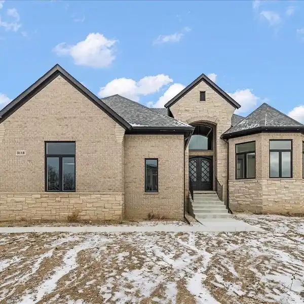HIGH-END NEW CONSTRUCTION OPPORTUNITY