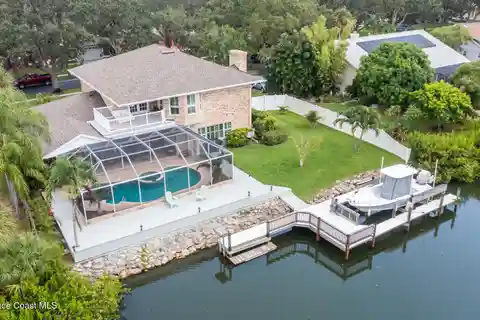 Exquisite Canal-Front Residence