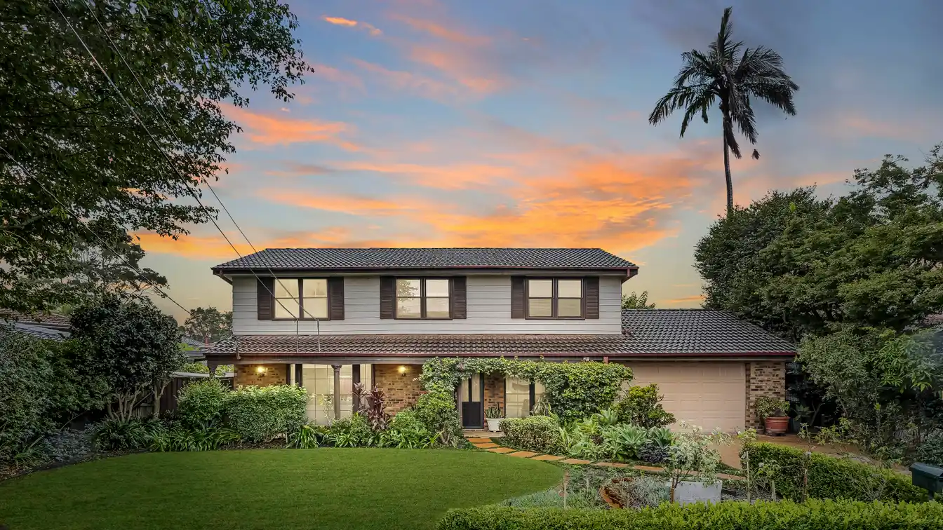 Space and Comfort on a Sought-after Street