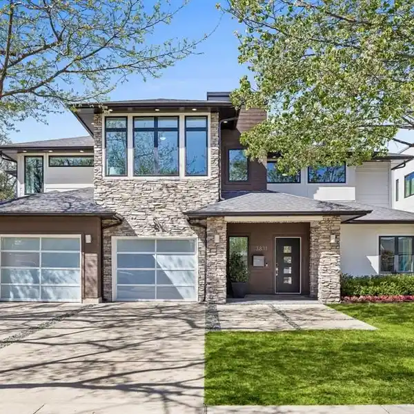 MIDWAY HOLLOW GORGEOUS 5 BEDROOM HOME