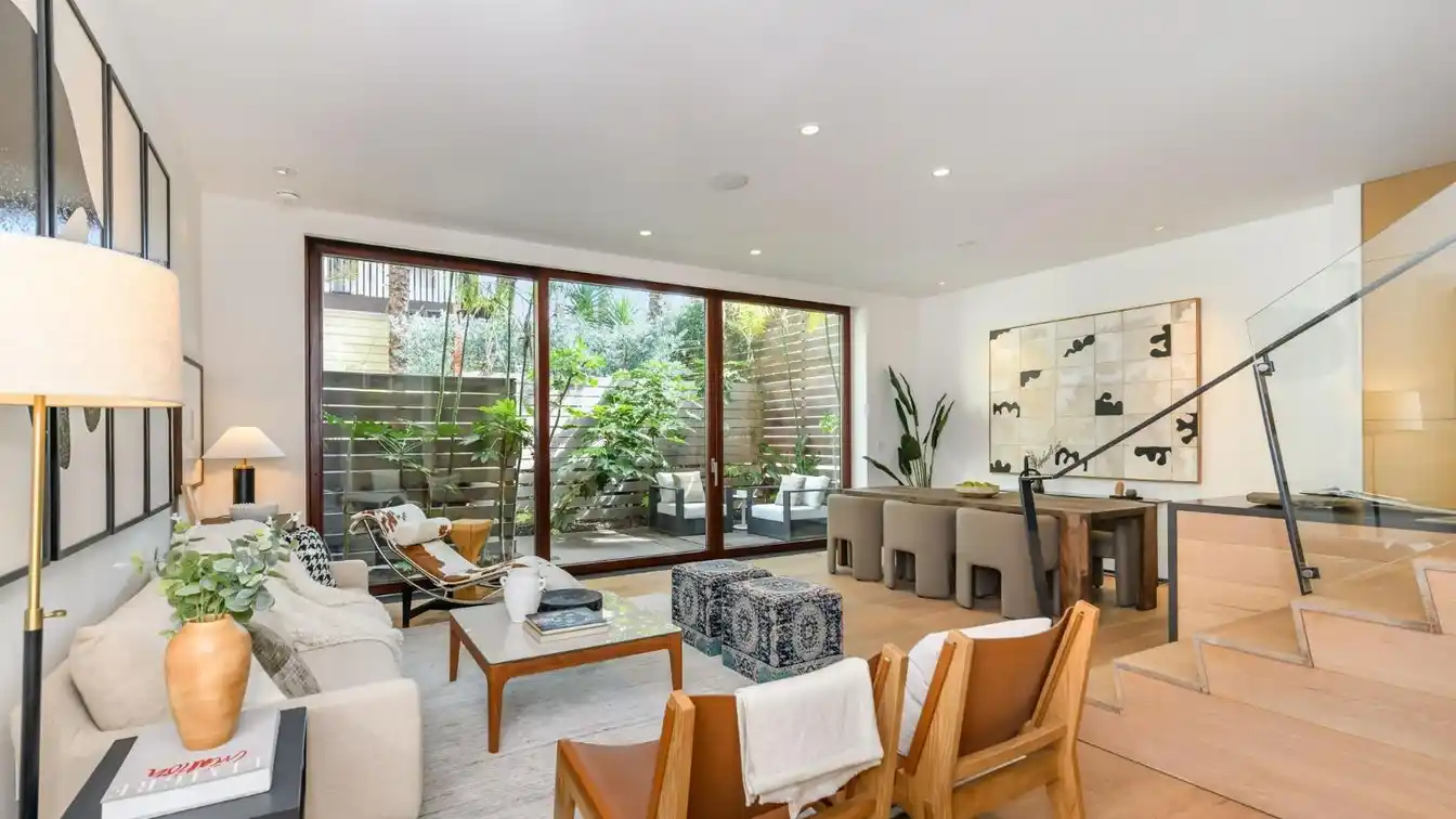 Special Luxury Townhouse Style Residence