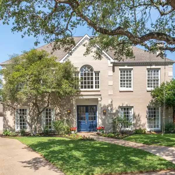 WONDERFULLY UPDATED LAKE HIGHLANDS HOME