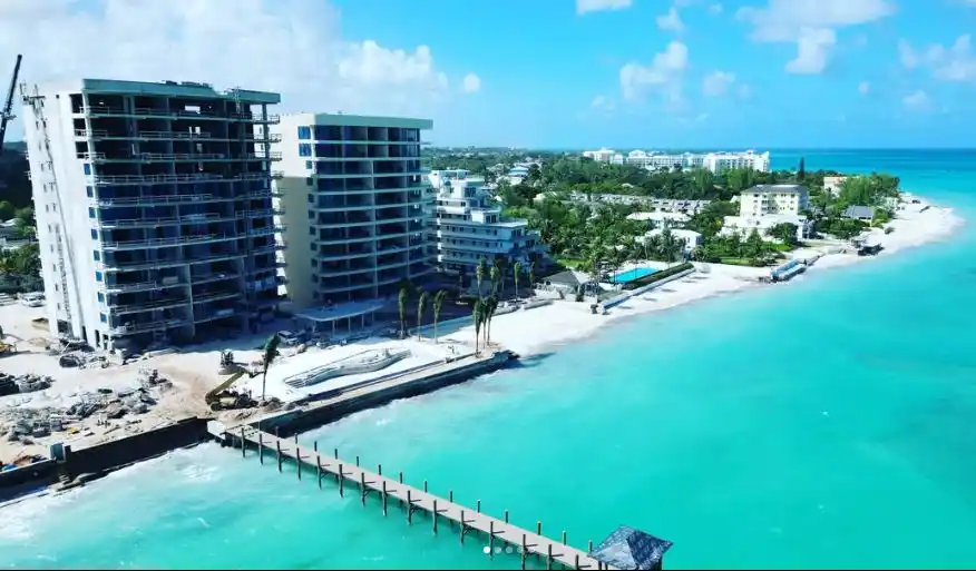 Luxury Living at Aqualina