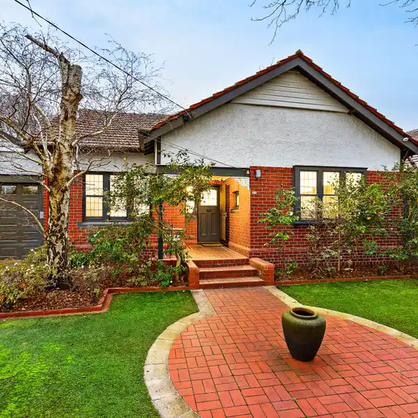 EXQUISITE FULLY RENOVATED FAMILY HOME