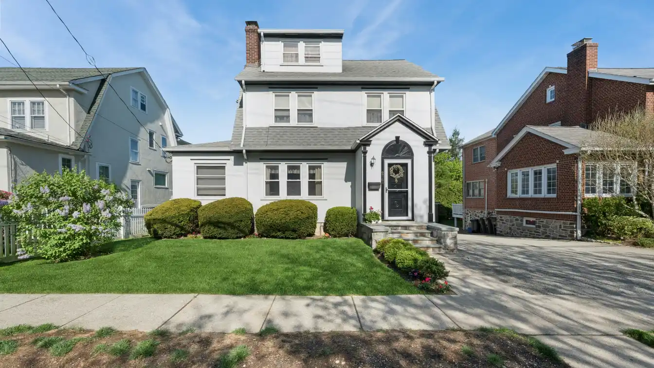 Chic Move-in Ready Colonial