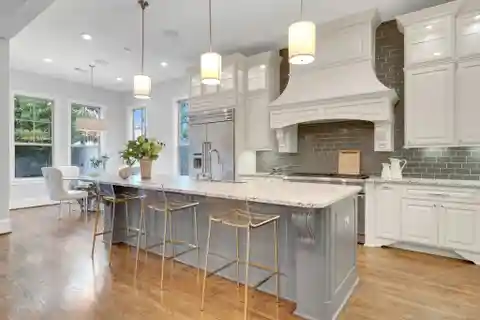 Sophisticated Living in an Unbeatable Location