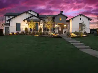 Beautiful Modern Farmhouse on Large Lot