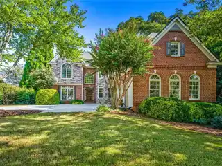 Impressive Home with an Expansive Open Plan