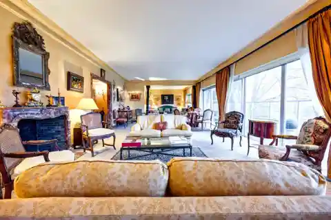 Penthouse Flat with Beautiful Surroundings