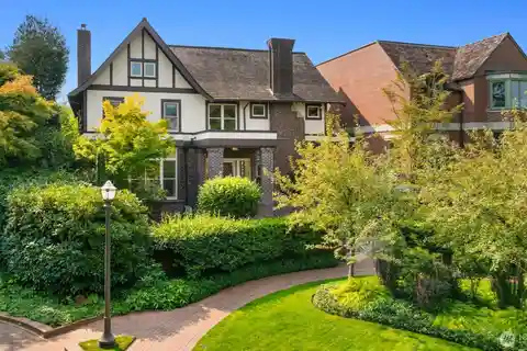 Exceptional Home in the Historic Harvard-Belmont District