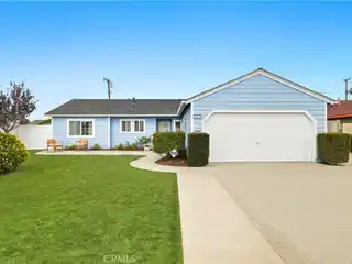 Spacious Huntington Beach Single-Story on Expansive 8,500 Sq. Ft. Lot