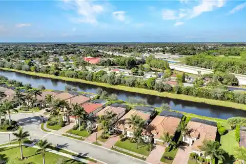 Comfort and Style in Prestigious Fiddler's Creek