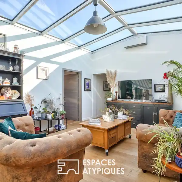 UNIQUE LOFT IN SOUGHT-AFTER HOCHE