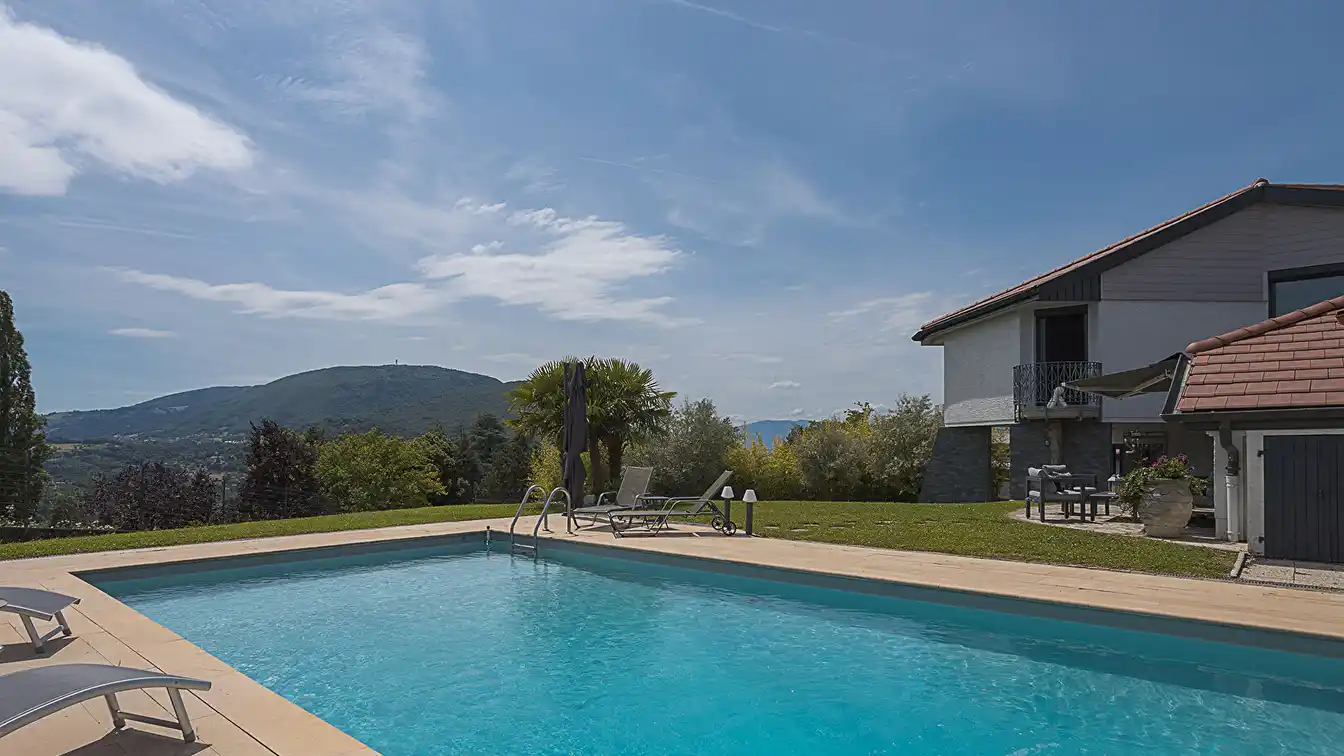 Architect-designed Villa with a Striking View
