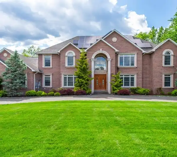 LUXURIOUS LIVING ON 5.6 ACRES