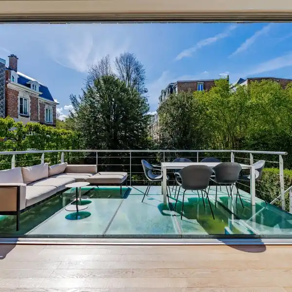 DELIGHTFULLY RENOVATED HOUSE IN THE LANGEVELD-ERRERA DISTRICT