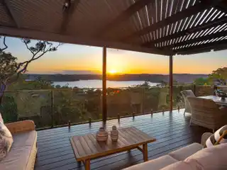 Relaxed Contemporary Living in an Elevated Position