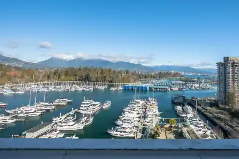 Executive Bayshore Gardens Sub-penthouse Condo