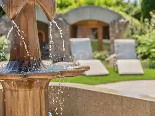 Architecturally Interesting Villa Estate in Impressively Designed Park