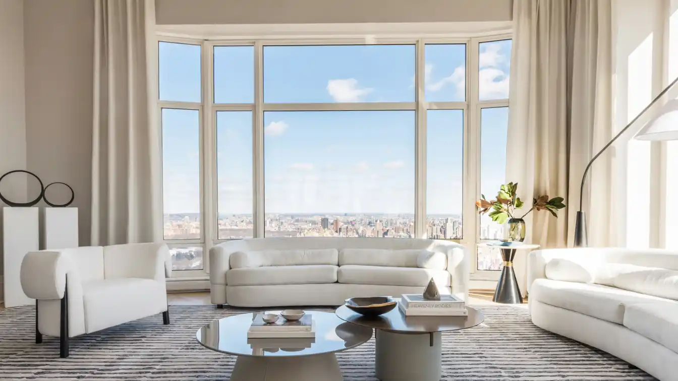 Magnificent Full-floor Penthouse with Breathtaking Views