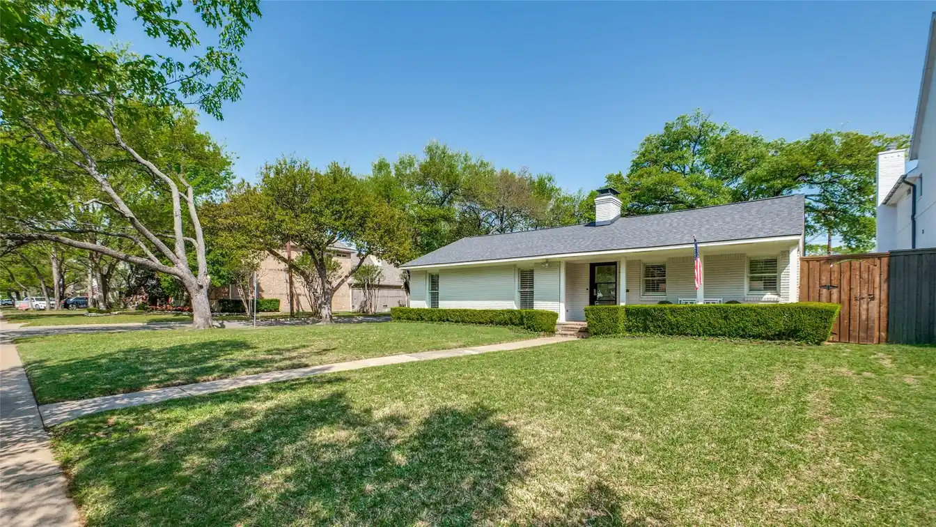 Thoughtfully Renovated Cottage