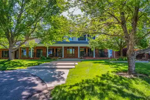 Refined Country Living