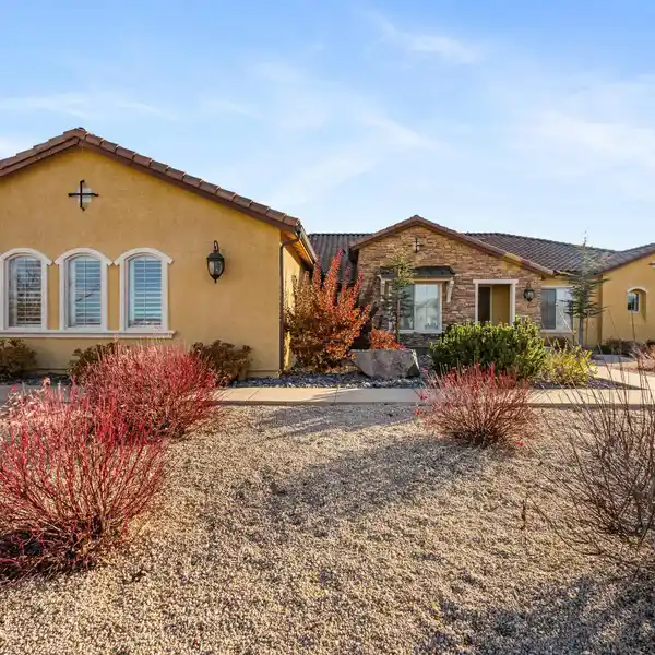SPRAWLING RENO PROPERTY WITH BREATHTAKING PANORAMIC VIEWS