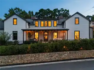 Sophisticated Residence in the Historic Mill District